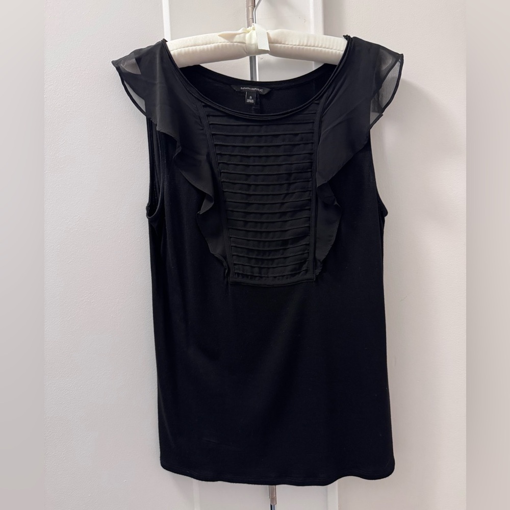 Banana Republic Chiffon Detail Black Tank - Size smalll